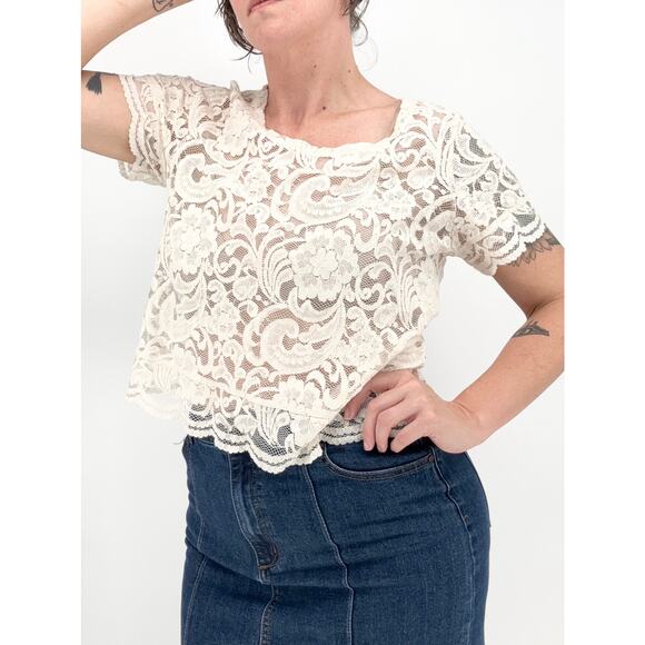 Cato Cream Lace Scalloped Edge Top Size L - Picture 3 of 7